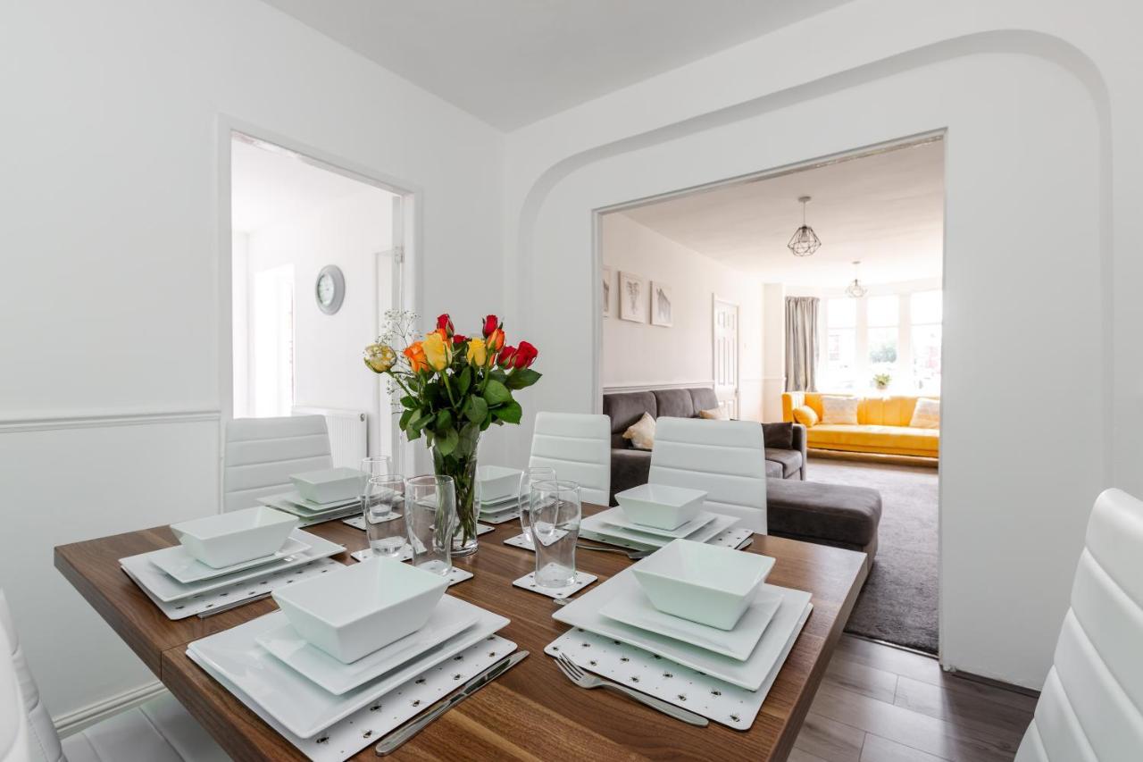 1 Mile To Etihad Stadium & Coop Arena, Free Parking, 7 Ppl Villa Manchester Eksteriør billede
