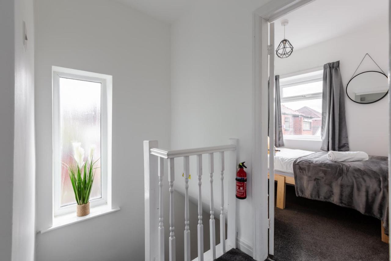 1 Mile To Etihad Stadium & Coop Arena, Free Parking, 7 Ppl Villa Manchester Eksteriør billede